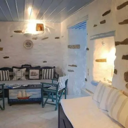 Traditional Nest Cozy Paroikia Delight Lejlighed