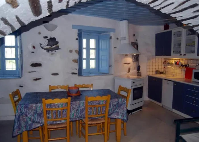 Traditional Nest Cozy Paroikia Delight * Páros